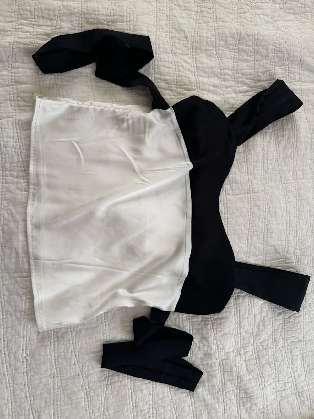 Never Before Worn Chic Two-Tone Black and White Strapless Top